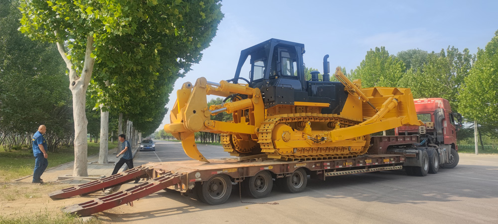 Бульдозер SD32 мощностью 320 л.с. завершен в полевых условиях и готов к отправке в Алжир
