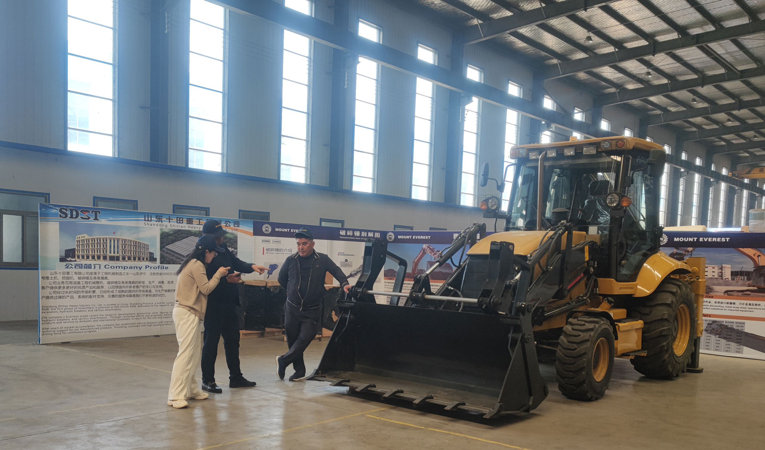 Экскаватор-погрузчик 388T